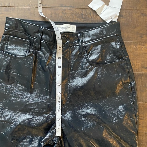 Abercrombie and Fitch 90s straight High rise faux leather pants - Picture 10 of 12